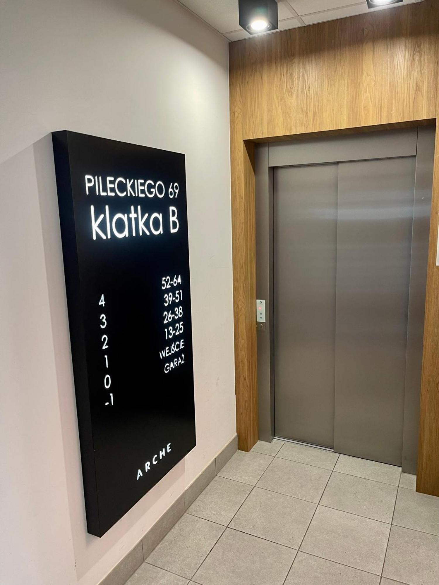Ferienwohnung Time&House Pileckiego Przy Centrum Onkologi I Klinice Novum Apartament Na Wylacznosc Pokoj,Sypialnia,Lozko, Lazienka,Kuchnia Warschau Exterior foto